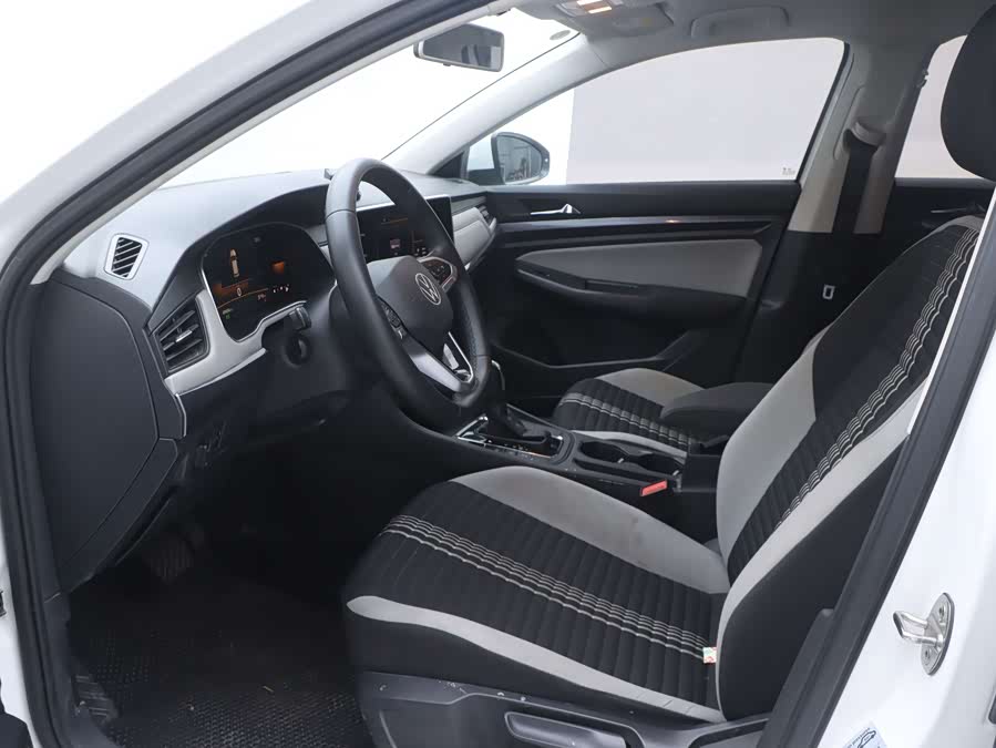 Volkswagen Bora 2023 car image #5