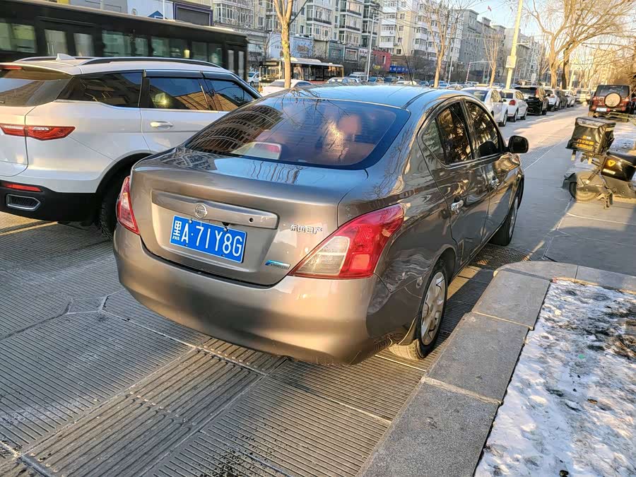 Nissan Sunny 2012 #5 Nissan Sunny 2012 car image #5