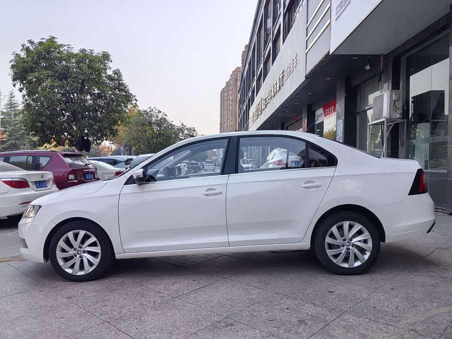Skoda Rapid 2018 #5 Skoda Rapid 2018 car image #5