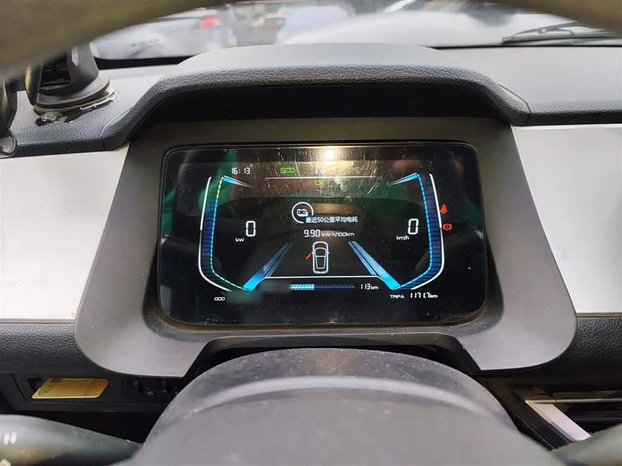 BYD e1 2019 car image #5