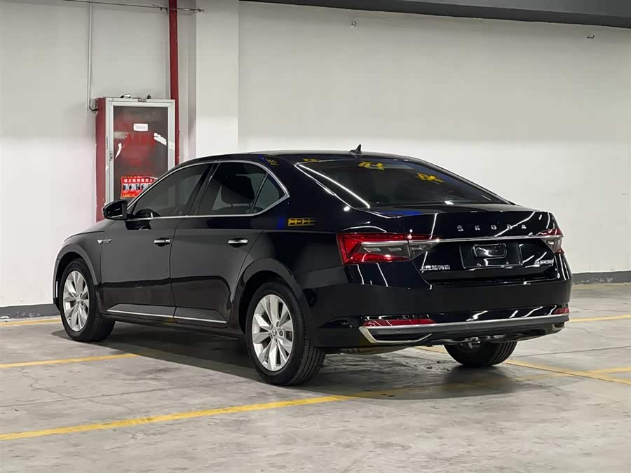 Skoda Superb 2021 #5 Skoda Superb 2021 car image #5