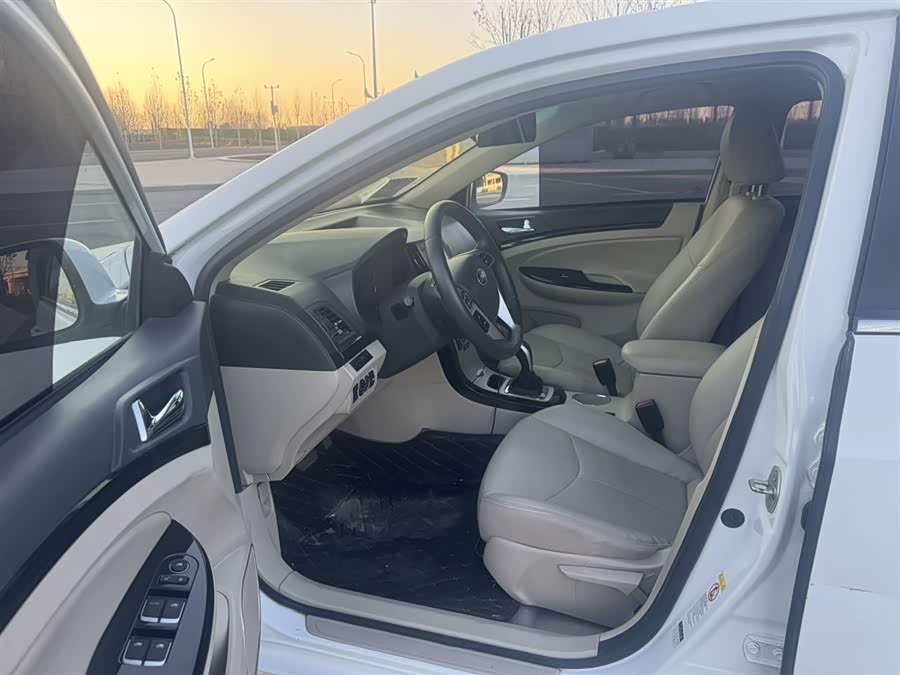 BYD e5 2017 car image #5