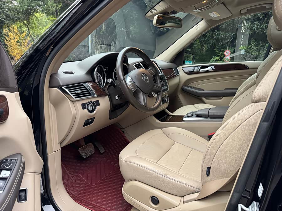 Mercedes-Benz M Class 2014 car image #5