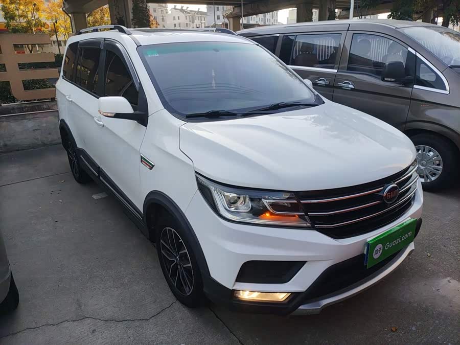 SWM斯威汽车 SWM斯威X3 2021 #5 SWM斯威汽车 SWM斯威X3 2021 汽车图片 #5