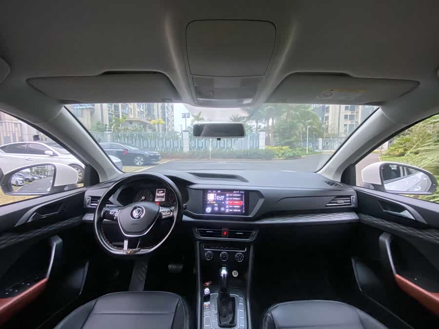 Volkswagen Tharu 2018 immagine di auto #5