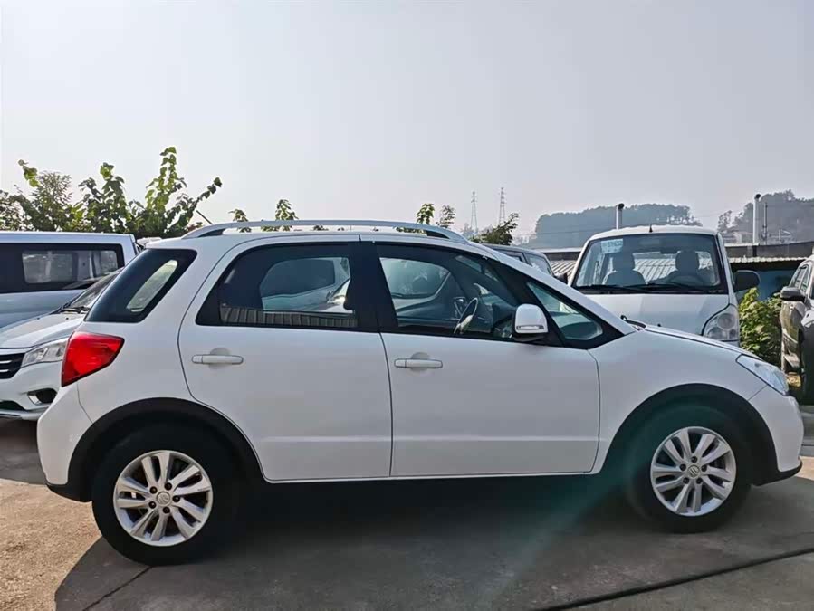 铃木 天语 SX4 2014 汽车图片 #5