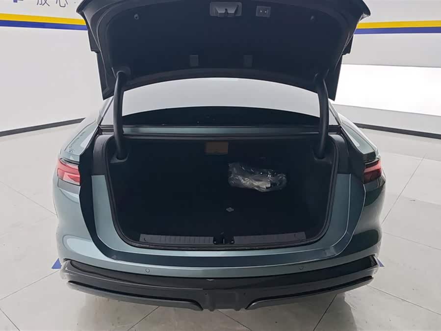 BYD HanL 2025 car image #5