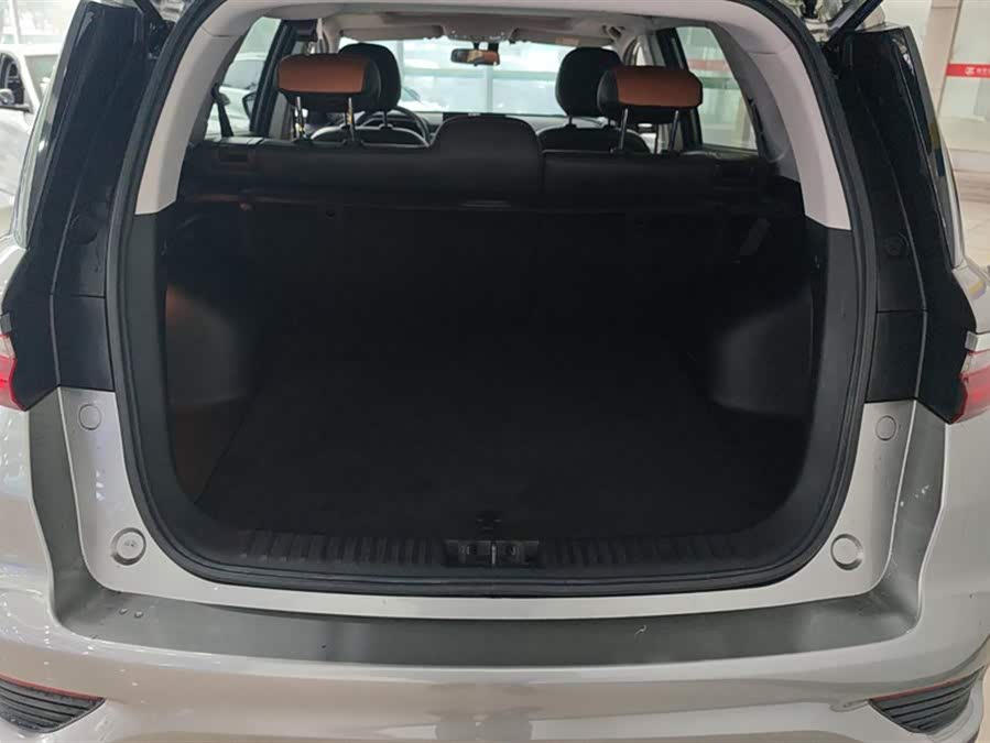 GEELY Vision X6 2021 car image #5