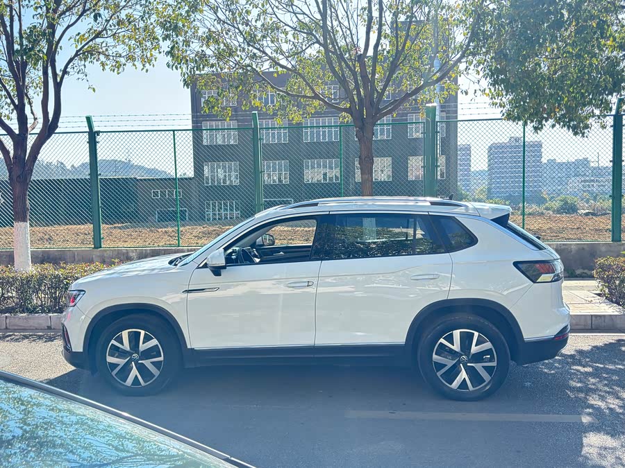 Volkswagen Tayron 2023 immagine di auto #5