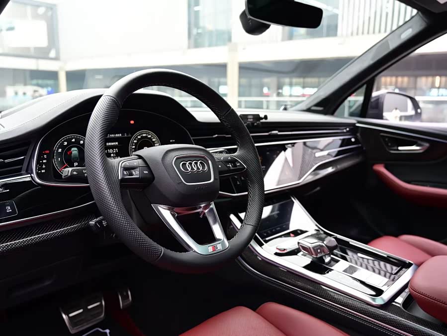 Audi SQ7 2024 car image #5