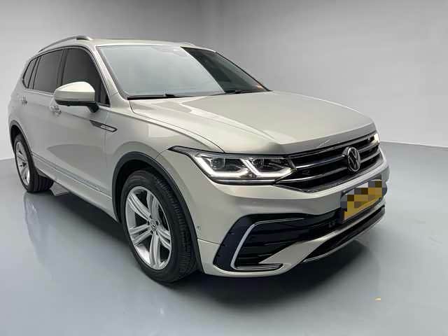 Volkswagen Tiguan L 2023 #5 Volkswagen Tiguan L 2023 car image #5