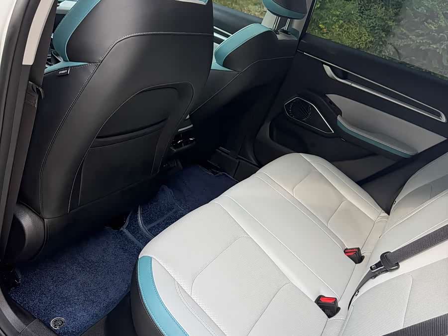 GEELY Emgrand 2023 car image #5
