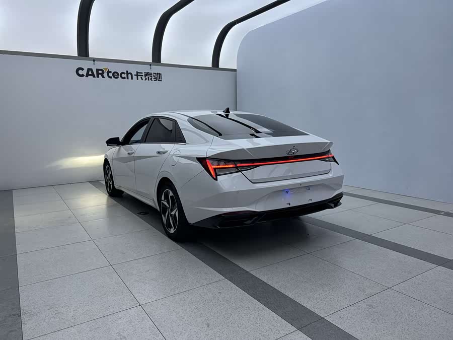 Hyundai Elantra 2022 car image #5