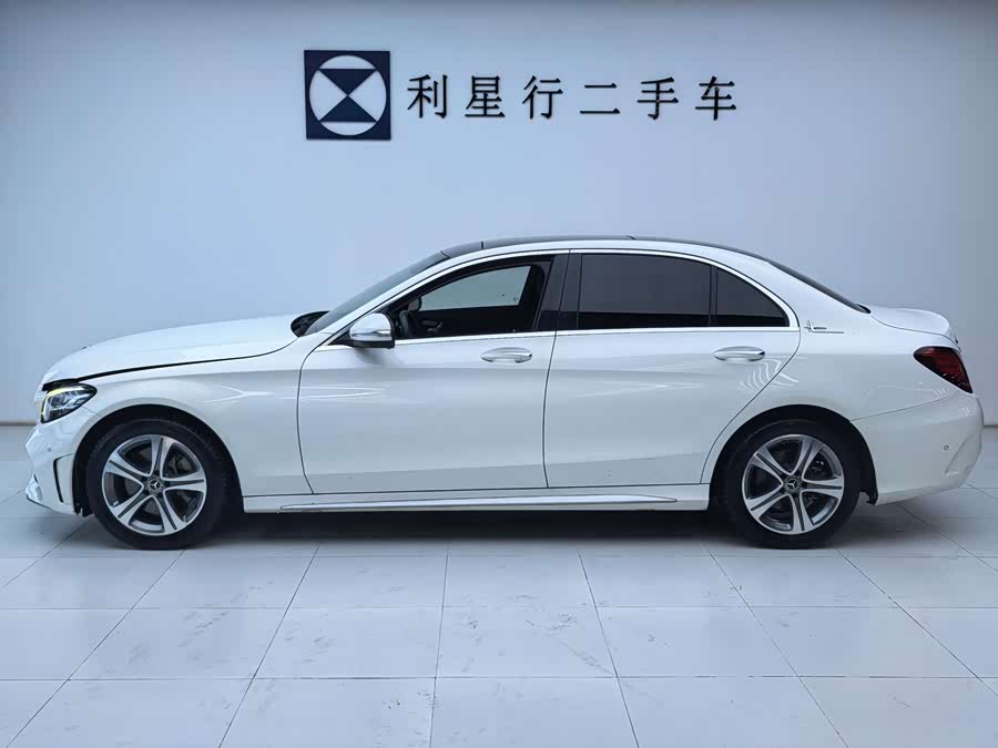 Mercedes-Benz C Class 2019 car image #5