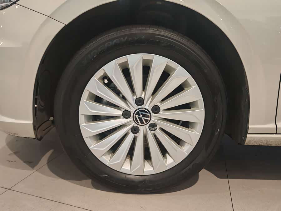 Volkswagen Lavida 2020 car image #5