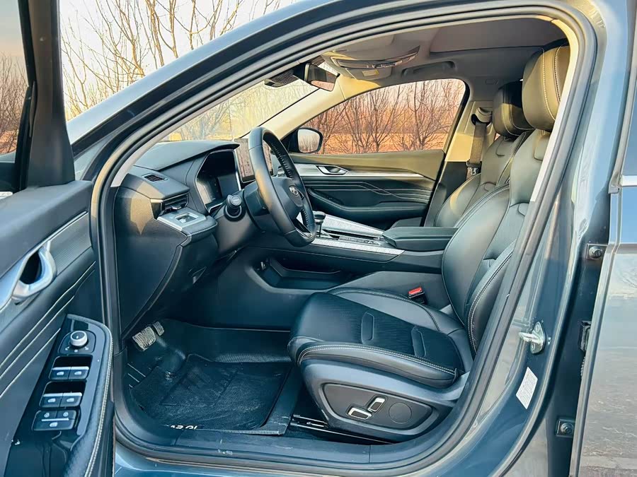 GEELY Preface 2023 car image #5