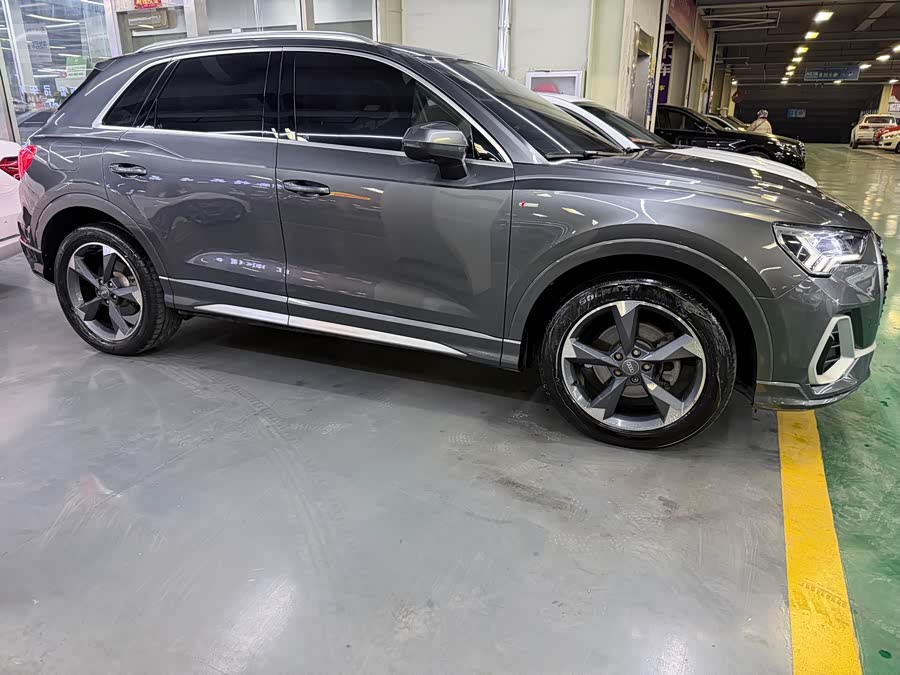 Audi Q3 2020 immagine di auto #5