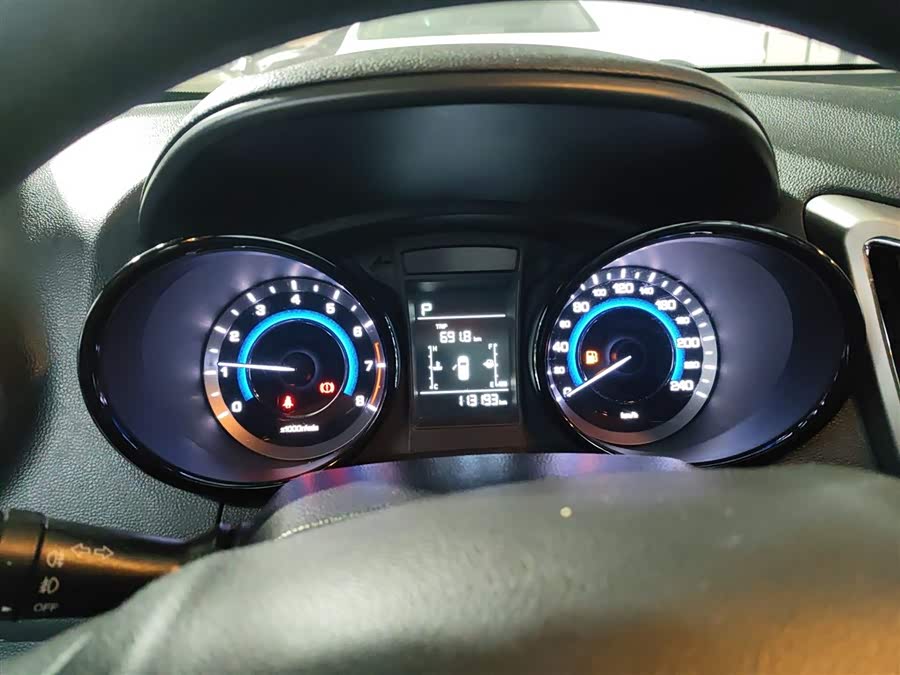 Changan CS15 2017 car image #5