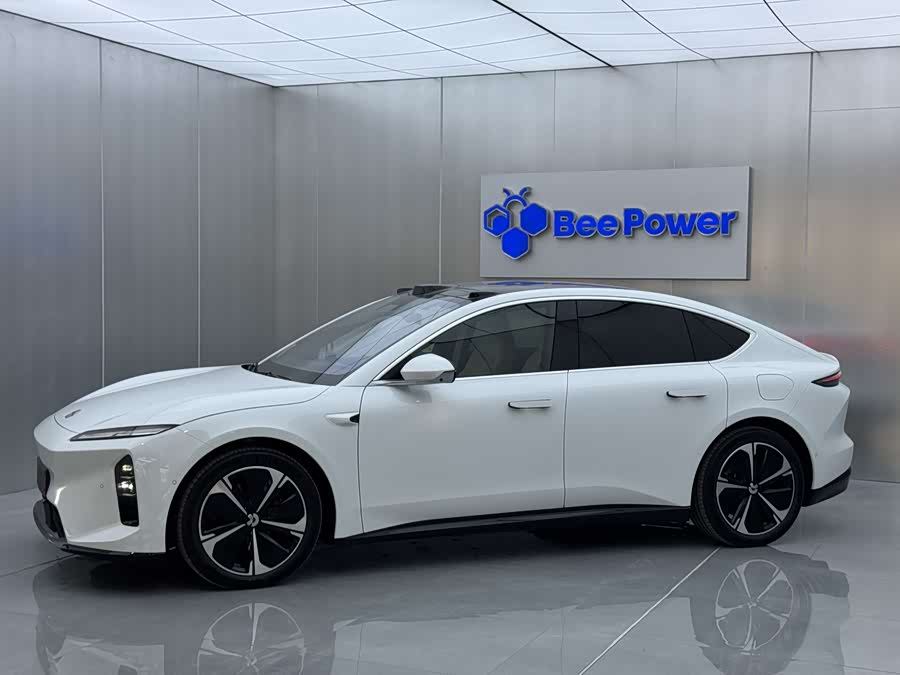 NIO ET5 car image #5