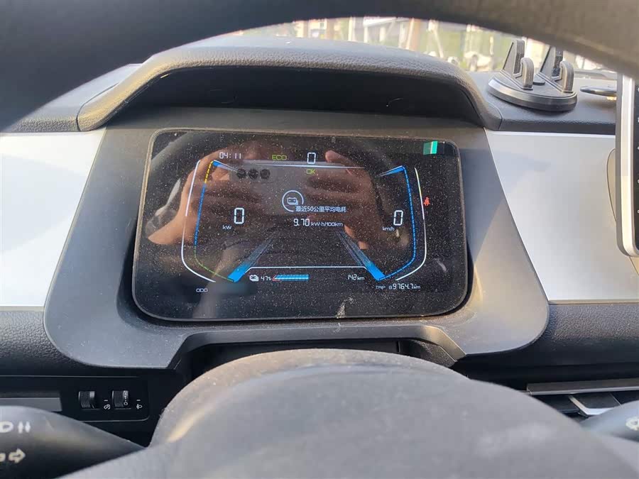 BYD e1 2019 car image #5