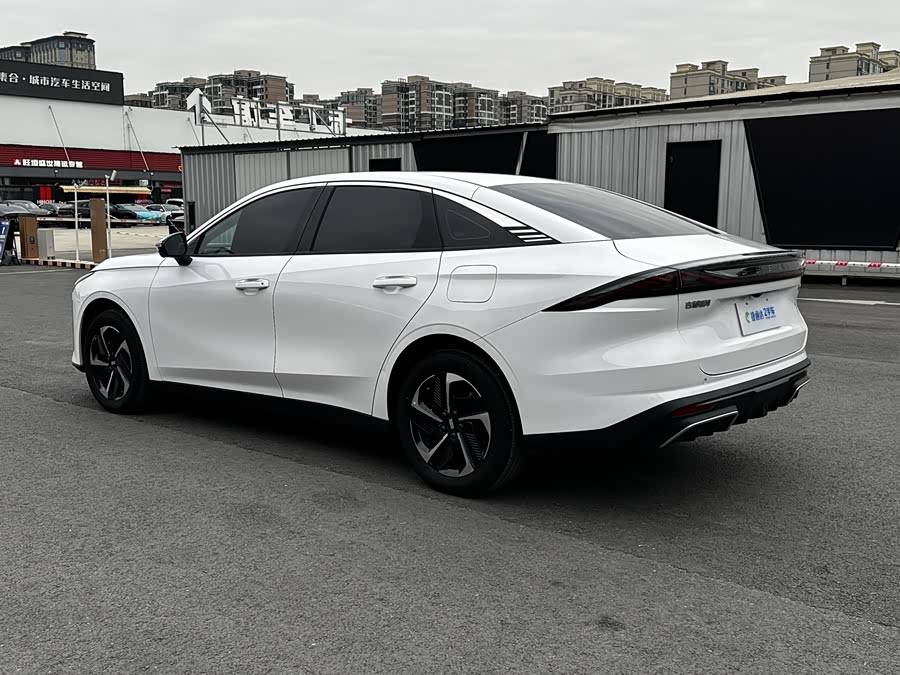 GEELY 2025 #5 GEELY 2025 car image #5