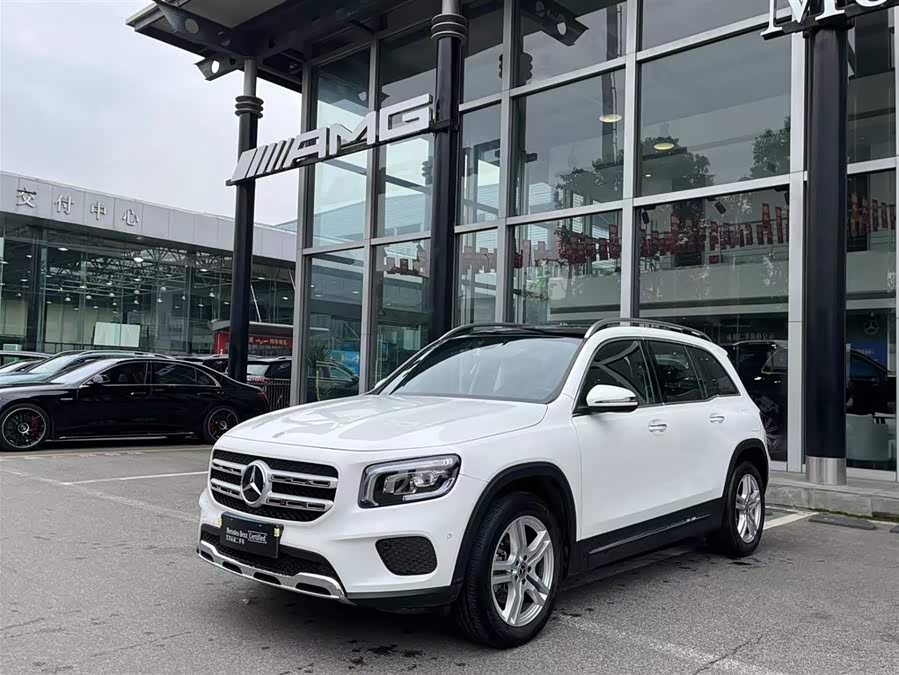 Mercedes-Benz GLB Class 2023 car image #5