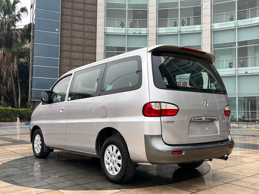 JAC 2013 #5 JAC 2013 car image #5