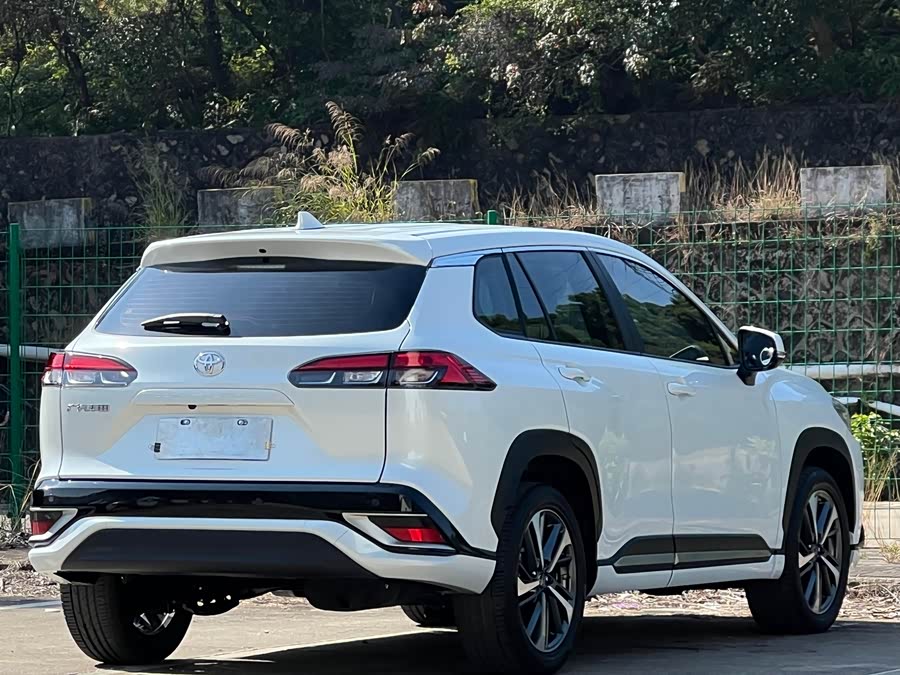 Toyota Frontlander 2023 car image #5