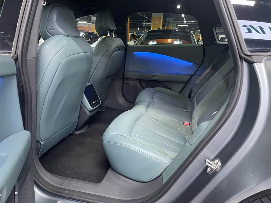 Xpeng P7+ 2025 car image #5