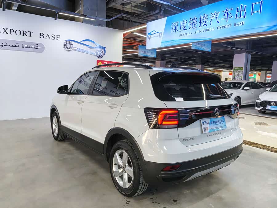 Volkswagen T-Cross 2023 car image #5