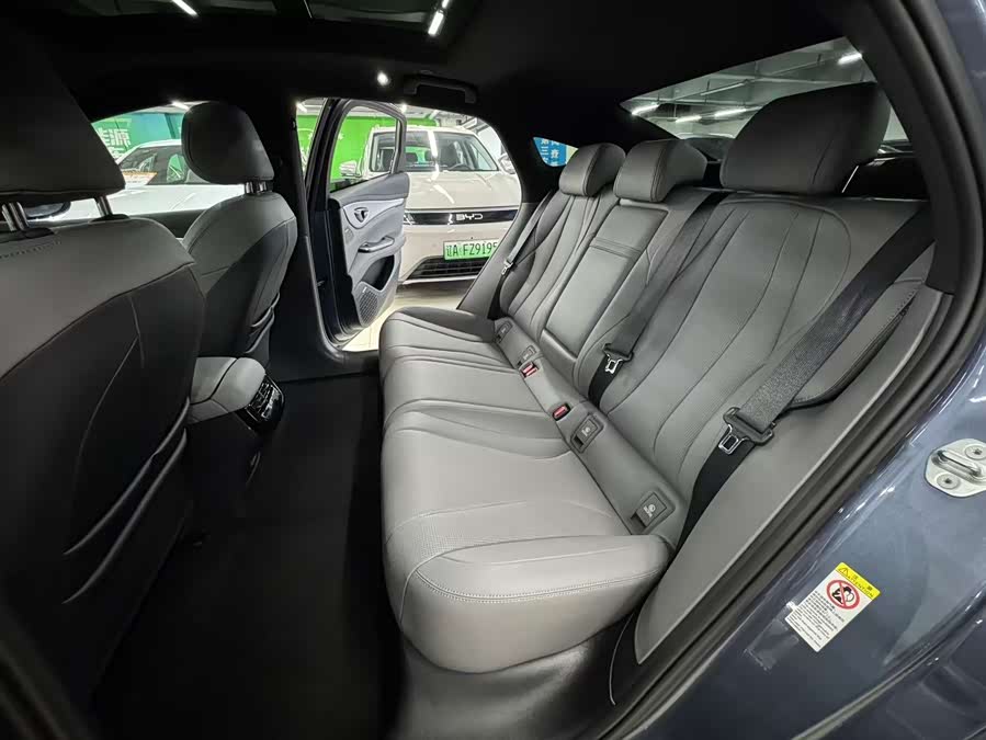 BYD Seal 07 DM-i 2025 car image #5