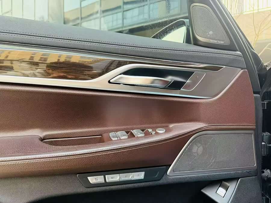 BMW 7 Series 2016 car image #5