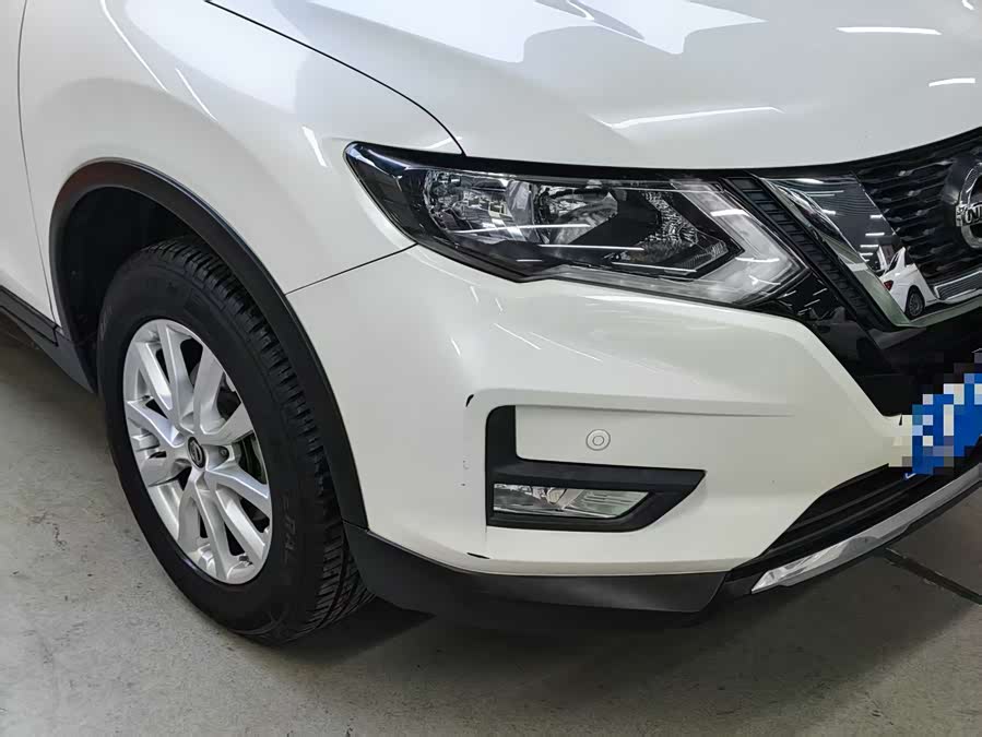 Nissan X-Trail 2018 car image #5