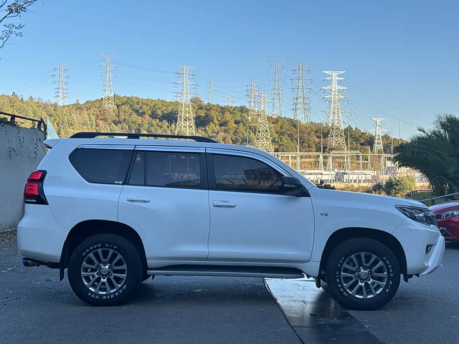Toyota Land Cruiser Prado 2019 #5 Toyota Land Cruiser Prado 2019 car image #5