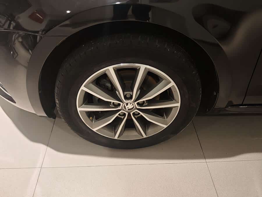 Skoda Octavia 2016 car image #5