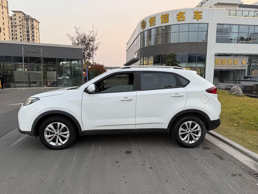 MG GS 2016 car image #5