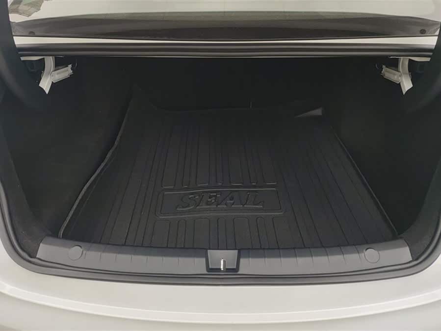 BYD Seal 05 DM-i 2025 car image #5