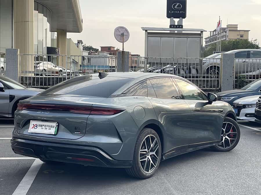 BYD HanL 2025 immagine di auto #5