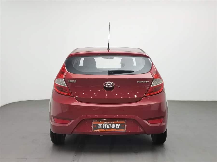 Mazda Reina Hatchback 2015 car image #5