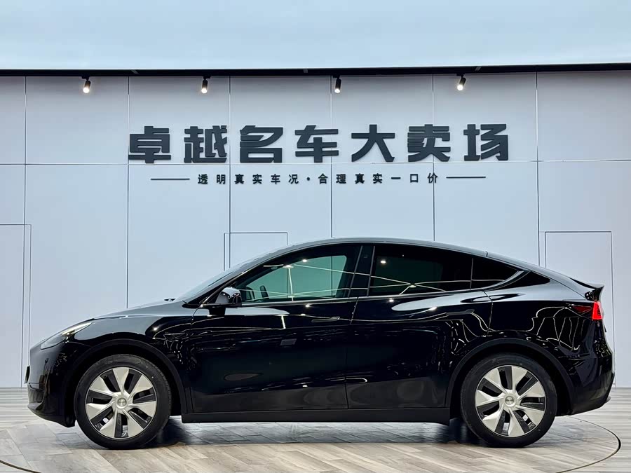 Tesla Model Y 2023 car image #5