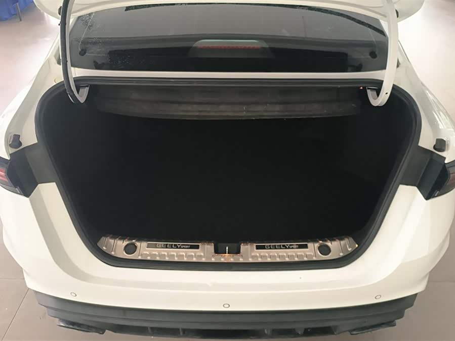 GEELY Binray 2022 car image #5