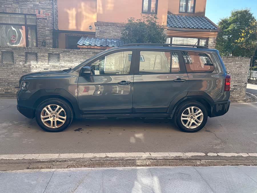 SWM斯威汽车 SWM斯威大虎 2023 #5 SWM斯威汽车 SWM斯威大虎 2023 汽车图片 #5