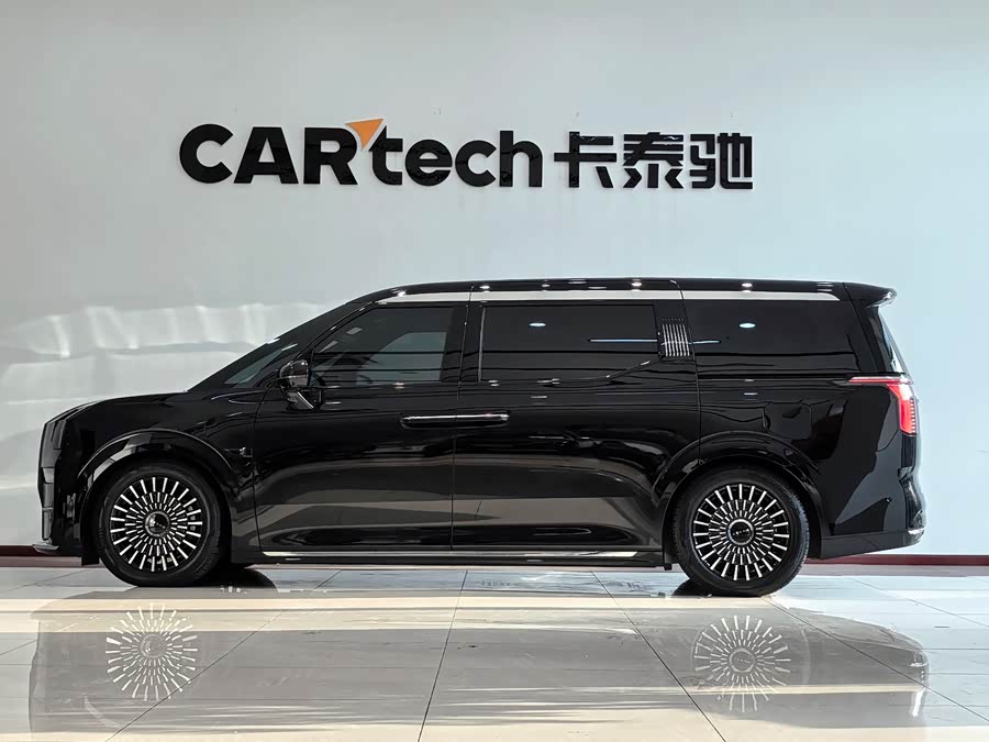 极氪 极氪009 2024 汽车图片 #5