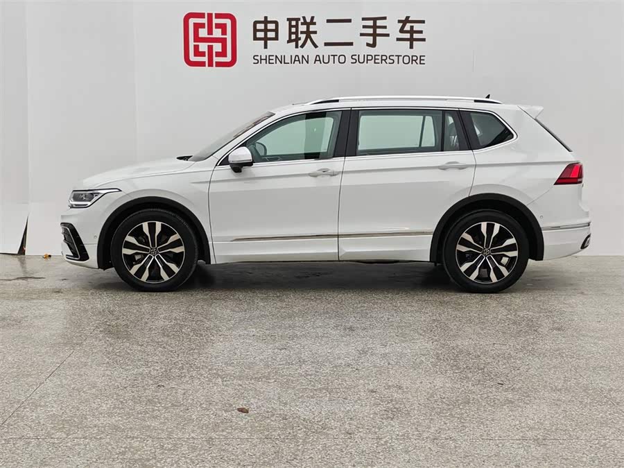 Volkswagen Tiguan L 2024 car image #5