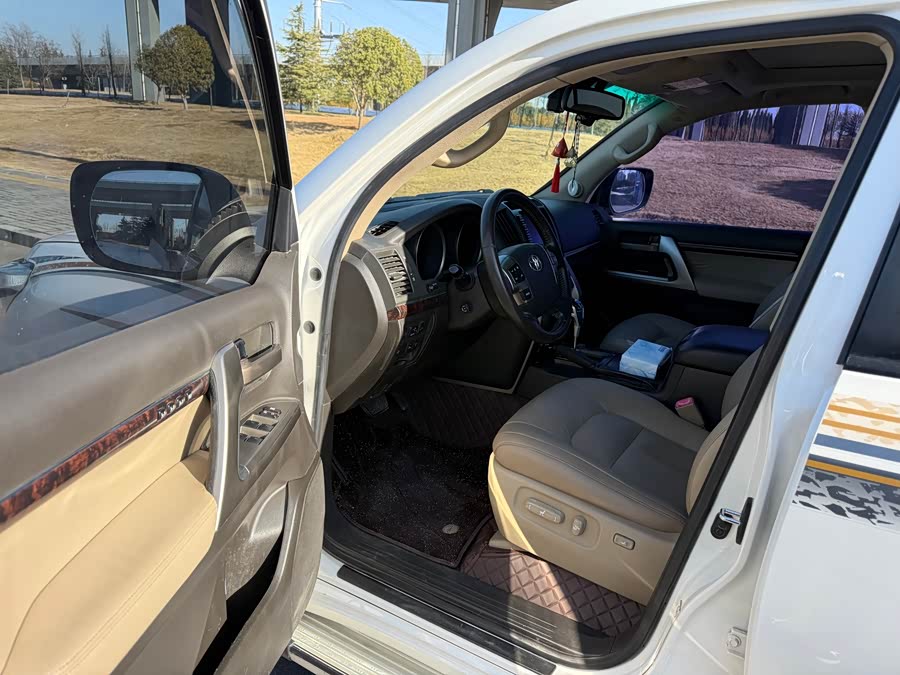 Toyota Land Cruiser 2011 immagine di auto #5