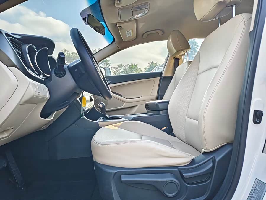 Kia K5 2015 imagen de coche #5