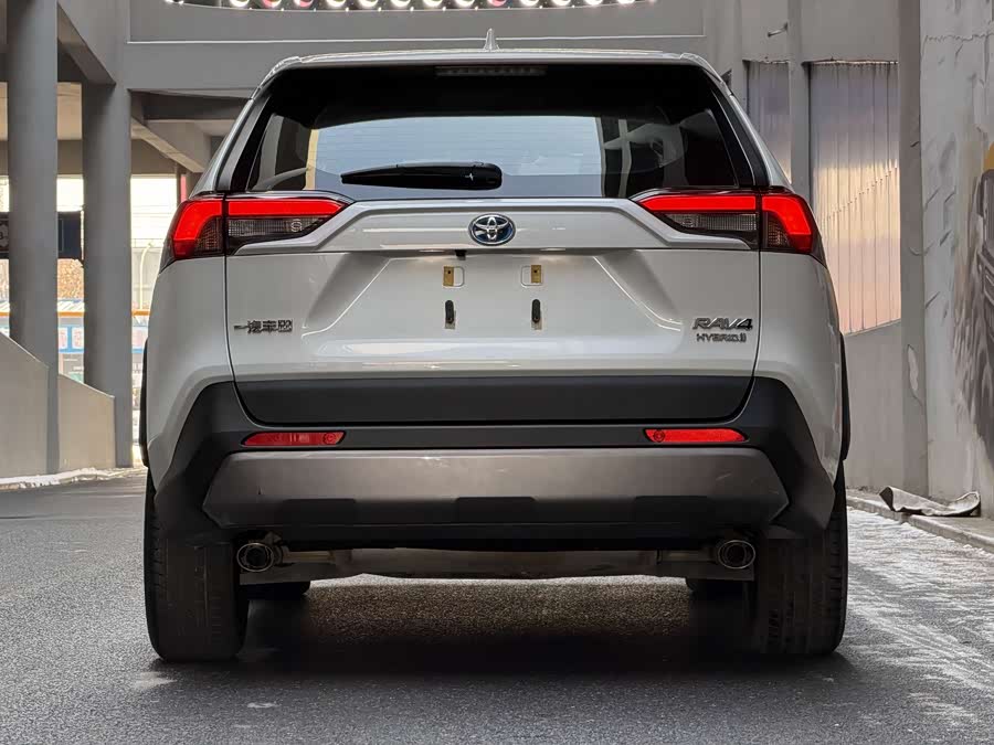 Toyota RAV4 2023 #5 Toyota RAV4 2023 car image #5