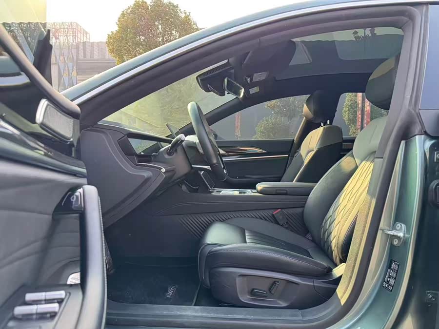 哪吒汽车 哪吒S猎装 2025 #5 哪吒汽车 哪吒S猎装 2025 汽车图片 #5