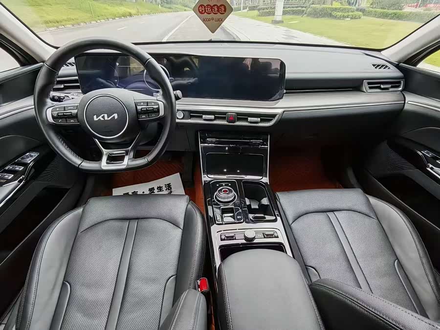 Kia K5 2023 car image #5