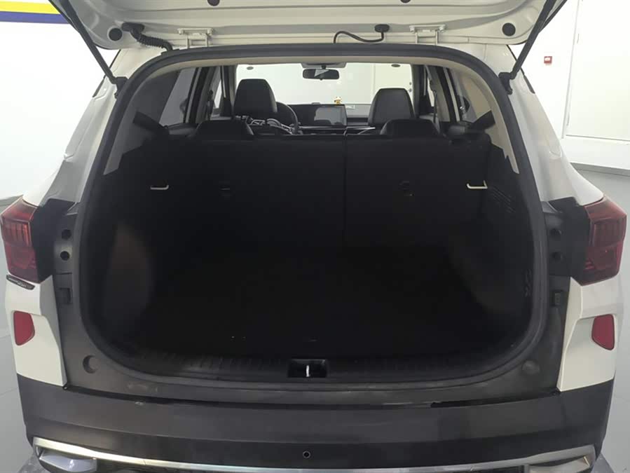 Kia Stonic 2020 car image #5